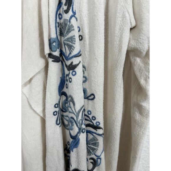 Johnny Was Cardigan Sweater Size Large Ivory Embroidered Floral Rayon Blend - Picture 10 of 11